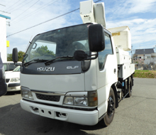 穴掘建柱車